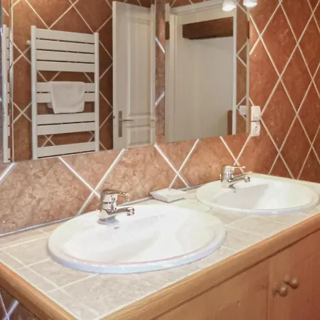 4 Bedroom In * Vaudoy-en-Brie