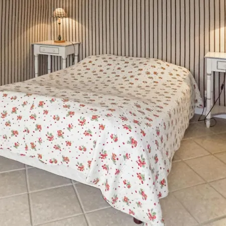 Holiday home 4 Bedroom In *
