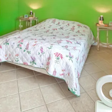 4 Bedroom In * Vaudoy-en-Brie